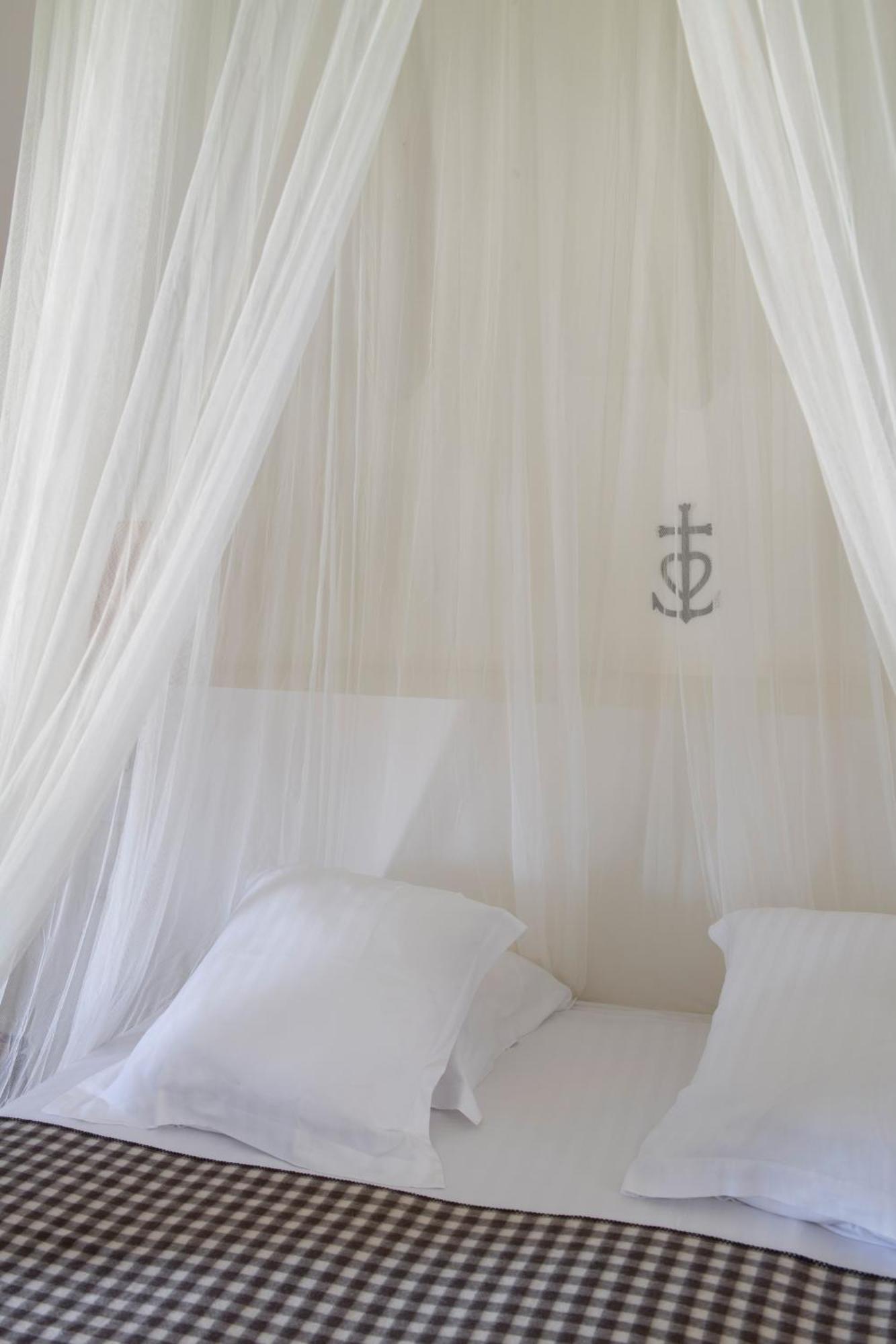 Les Bains Gardians Hotel Saintes-Maries-de-la-Mer Exterior photo